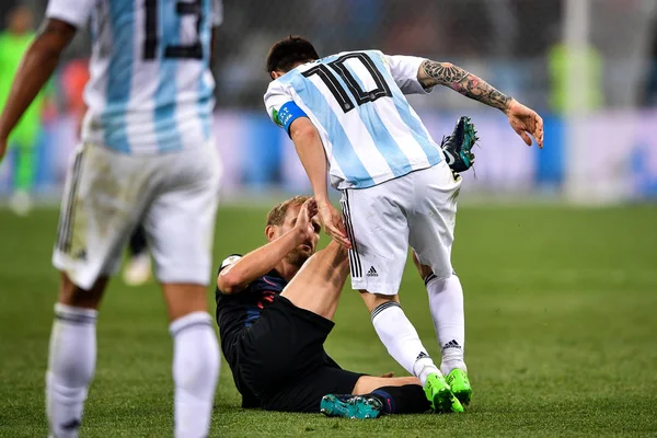 Lionel Messi Argentine Droite Défie Ivan Strinic Croatie Dans Leur — Photo