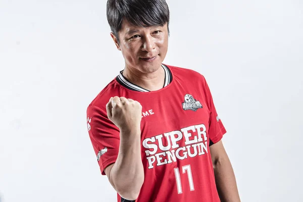 Exclusive Portrait Chinese Football Coach Peng Weiguo 2018 Super Penguin — Stok Foto