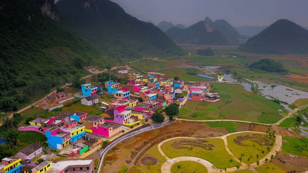 Vista Das Coloridas Casas Contos Fadas Aldeia Cidade Liuzhou Região — Fotografia de Stock