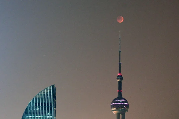 View Longest Blood Moon Eclipse Century Which Passes Earth Shadow — стоковое фото