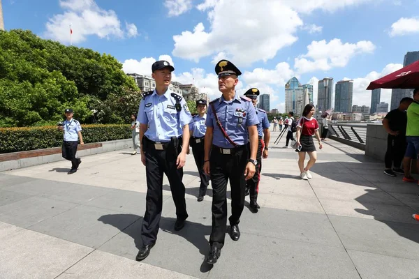 Two Italian Police Officers Conduct Joint Patrols Chinese Police Officers — Stock Photo, Image