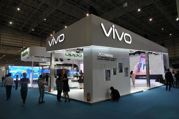 Emberek Látogatása Stand Vivo Alatt Expo Dongguan Város Dél Kínai — Stock Fotó