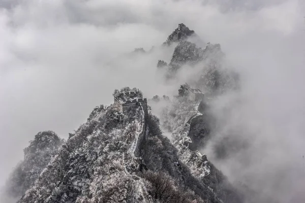 Paysage Grande Muraille Jiankou Entouré Une Mer Nuages Qui Ressemble — Photo