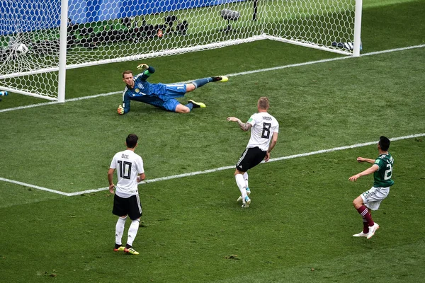 Hirving Lozano Mexico Right Shoots Score Goal Germany Group Match — Stock Photo, Image