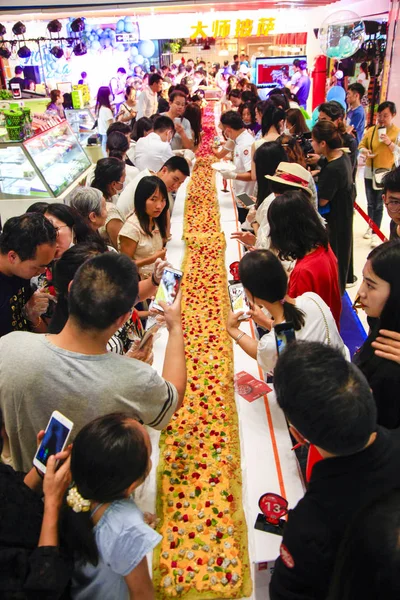 Kunder Prova Kinas Längsta Pizza Som Meter Lång Kinas Internet — Stockfoto