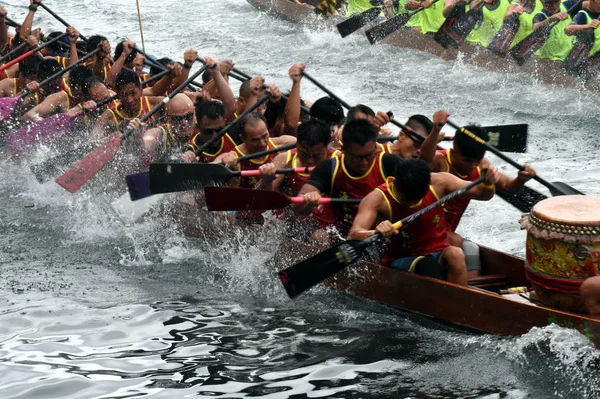 Participantes Competem Uma Corrida Barco Dragão Realizada Para Celebrar Dragon — Fotografia de Stock