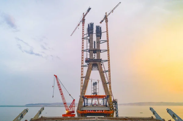589 メートル メートル新しい鄱陽湖橋 江西省の九江市と都昌県リンクは 2018 日東中国江西省九江市に建設中の — ストック写真