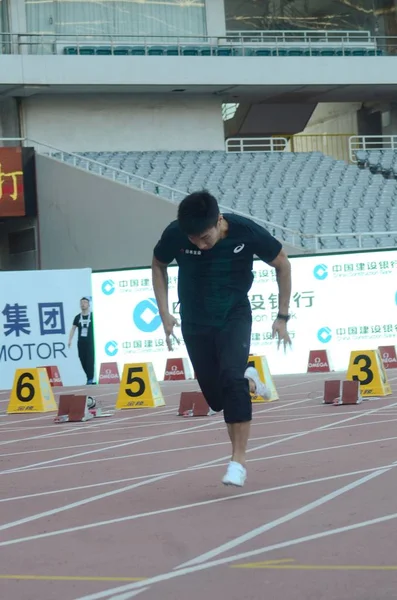 日本の英桐生は 部分トレーニング セッションで上海 Iaaf ダイヤモンド リーグ上海 2018 2018 — ストック写真