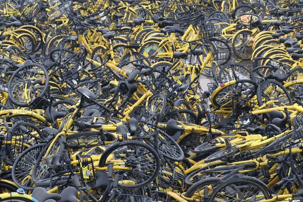 Kínai Kerékpár Megosztási Szolgáltatás Ofo Törött Leselejtezett Kerékpárok Vannak Felhalmozva — Stock Fotó