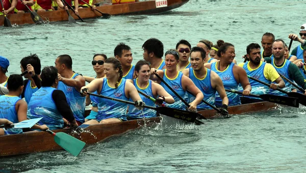 Participantes Competem Uma Corrida Barco Dragão Realizada Para Celebrar Dragon — Fotografia de Stock