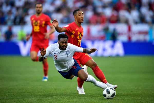 Youri Tielemans Belgium Right Challenges Danny Rose England Group Match — Stock Photo, Image