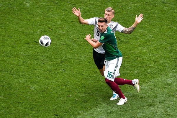 Hector Herrera México Certo Desafia Toni Kroos Alemanha Seu Jogo — Fotografia de Stock