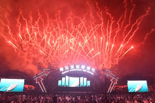 Fireworks Explode Wanren Square Golden Sands Beach 28Th Qingdao International — Stock Photo, Image
