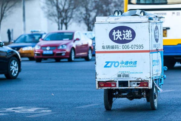 File Vehículo Entrega Zto Express Monta Una Carretera Shanghai China — Foto de Stock