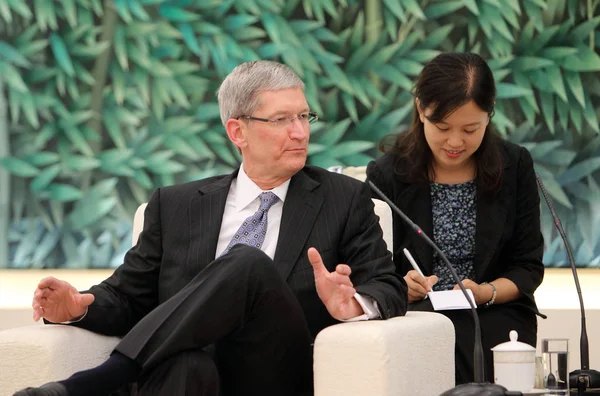 Tim Cook Ceo Apple Inc Attends Meeting Ministry Commerce Beijing — Stock Photo, Image