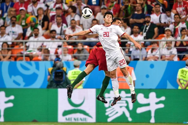 Pepe Portugal Utmanar Tillbaka Sardar Azmoun Iran Deras Grupp Match — Stockfoto