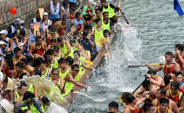 Participantes Competem Uma Corrida Barco Dragão Realizada Para Celebrar Dragon — Fotografia de Stock