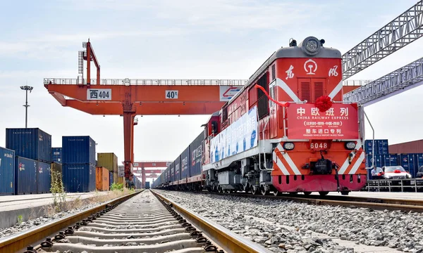 Trem Bloco Importação Veículos Acabado Volvo China Europa Railway Express — Fotografia de Stock