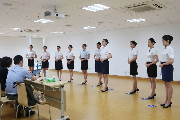 Candidatos China Eastern Airlines Participam Uma Entrevista Para Comissário Bordo — Fotografia de Stock