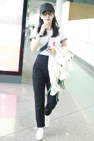 Atriz Chinesa Bingbing Chega Aeroporto Internacional Capital Pequim Antes Partida — Fotografia de Stock