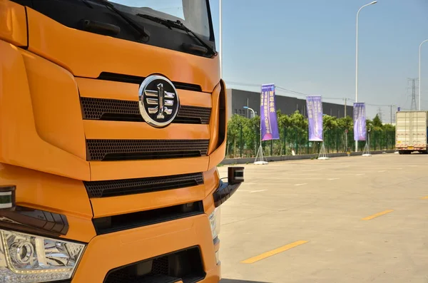 Caminhão Pesado Condução Automática Suning Logistics Retratado Durante Teste Inicialização — Fotografia de Stock
