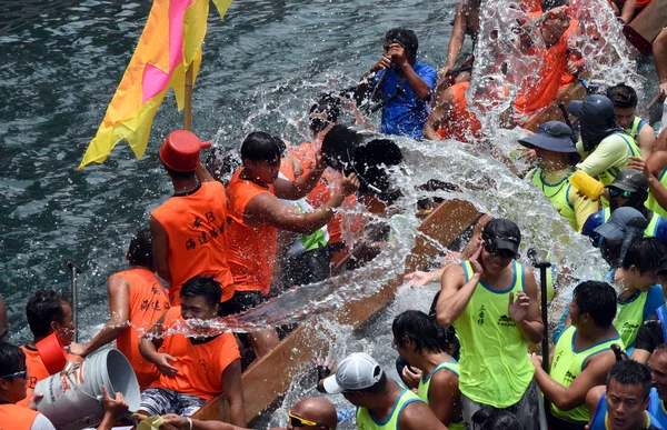 Uczestnicy Rywalizować Smocze Łodzie Odbędzie Okazji Dragon Boat Festival Znany — Zdjęcie stockowe