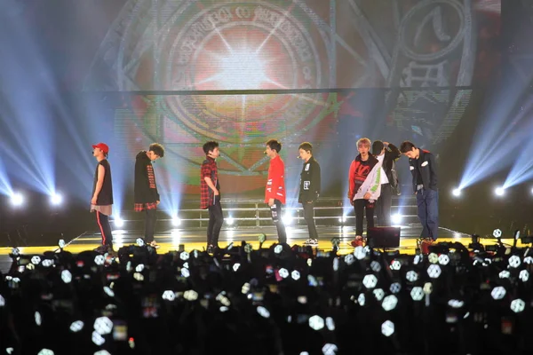 Les Membres Groupe Garçons Sud Coréen Exo Produisent Lors Concert — Photo