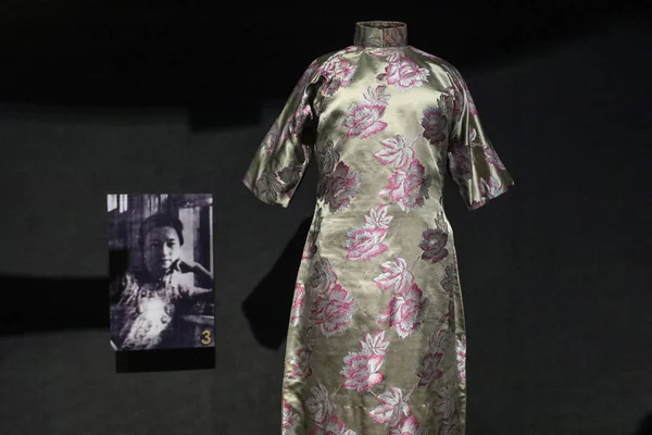 Ekranda Bir Vintage Shanghai Stili Qipao Elbise Veya Cheongsam Tayvanlı — Stok fotoğraf