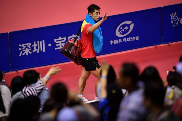 彼らの男子で韓国の金分 ジヒョクを倒した後中国波張寺家シーマスター 2018 Ittf ワールド ツアー プラチナ カイサ中国で開く深圳市 中国南部の広東省 201年 — ストック写真