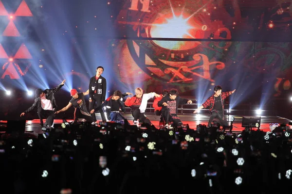 Membros Grupo Masculino Sul Coreano Exo Apresentam Durante Concerto Elyxion — Fotografia de Stock