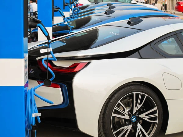 Electric Vehicles Bmw Being Recharged Bmw Charging Station Shanghai China — Stock Photo, Image