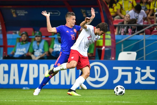 Mateus Uribe Colombia Vänster Utmaningar Grzegorz Krychowiak Polen Sin Grupp — Stockfoto