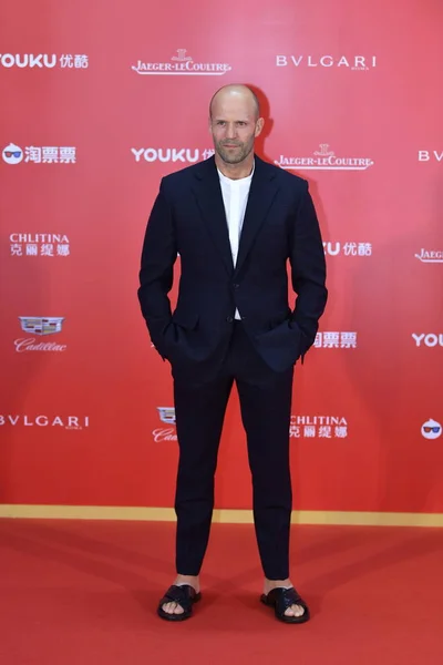 Angielski Aktor Jason Statham Pozuje Jak Przybywa Czerwonym Dywanie Ceremonię — Zdjęcie stockowe
