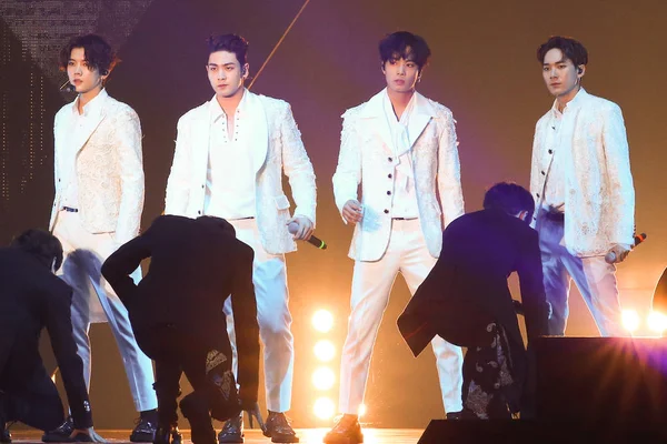 Taiwan Out Members South Korean Pop Group Est Perform Double — стоковое фото