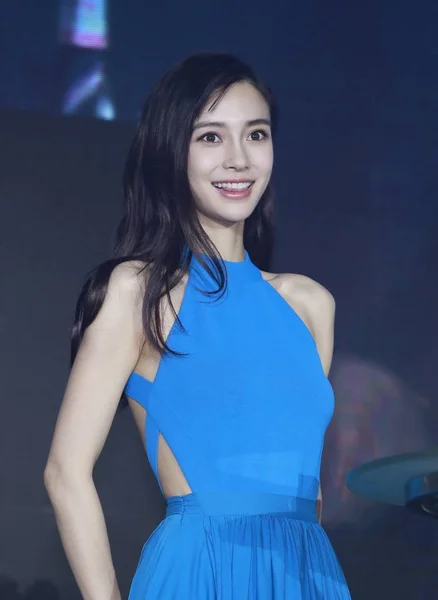 香港女星 Angelababy 出席2018年7月18日在中国上海举行的 Bio 推广活动 — 图库照片