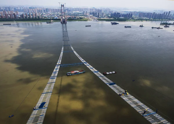 Kinesiska Arbets Tagare Arbetar Skyddsnätet Bryggor För Yangsigang Yangtze River — Stockfoto