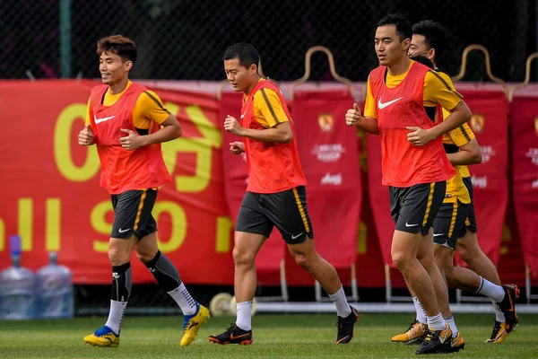 Jogadores Guangzhou Evergrande Taobao China Participam Uma Sessão Treinamento Antes — Fotografia de Stock