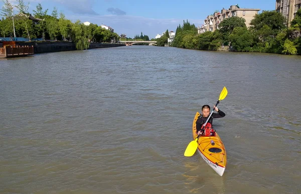 Sun Hua Professeur Gymnastique Chinois Ans Est Route Pour Travail — Photo