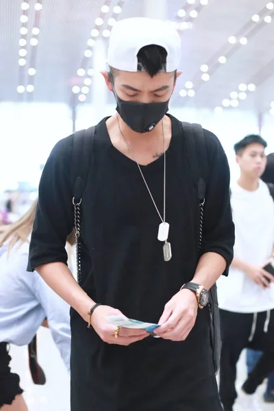 Taiwanese Actor Singer Kai Pictured Beijing Capital International Airport Beijing — Stock Photo, Image