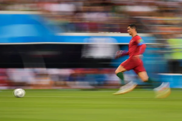 Cristiano Ronaldo Portugál Dribbles Játékosaival Iránban Mérkőzés Során 2018 Fifa — Stock Fotó