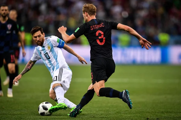 Lionel Messi Argentina Left Challenges Ivan Strinic Croatia Group Match — Stock Photo, Image