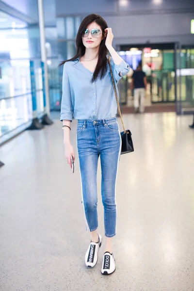 Chinese Model Sui Pictured Shanghai Hongqiao International Airport Shanghai China — Stock Photo, Image