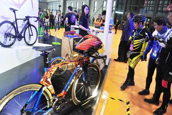 Les Gens Visitent 28E Foire Internationale Vélo Chine Shanghai Chine — Photo