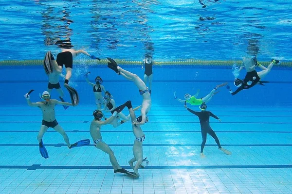 Esta Foto Sin Fecha Los Miembros Equipo Hockey Subacuático Participan — Foto de Stock