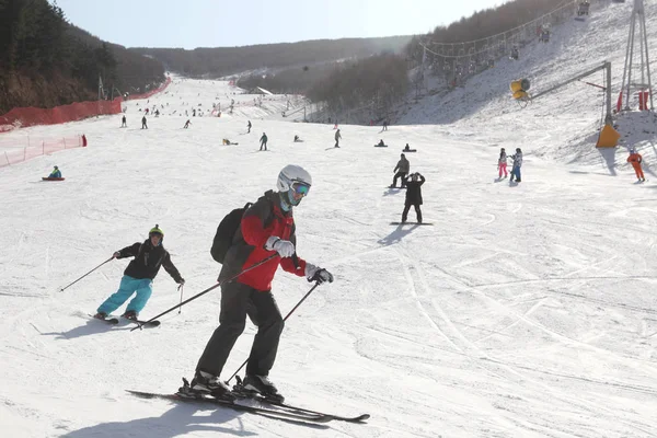 Semesterfirare Njuta Skidåkning Chongli Wanlong Ski Resort Chongli Län Zhangjiakou — Stockfoto