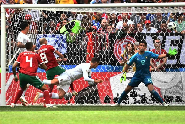 Cristiano Ronaldo Van Portugal Center Scoort Een Doelpunt Tegen Marokko — Stockfoto