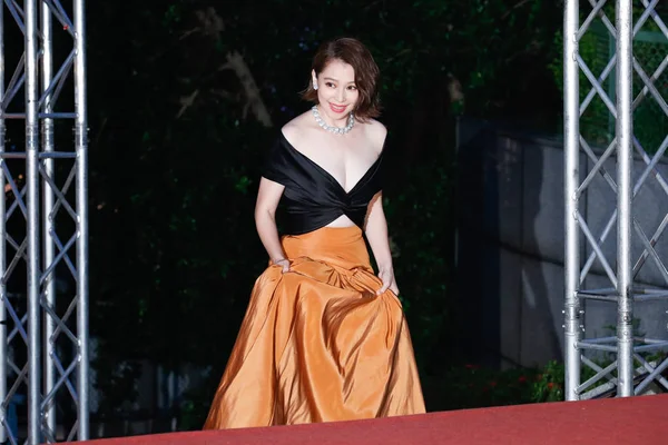 Tchajwanskou Herečkou Vivian Hsu Dorazí Červeném Koberci Pro Golden Melody — Stock fotografie