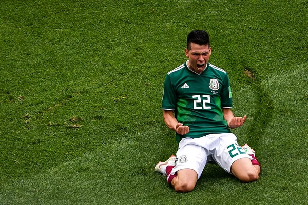 Hirving Lozano Mexika Slaví Vstřelení Branky Proti Německu Jejich Zápase — Stock fotografie