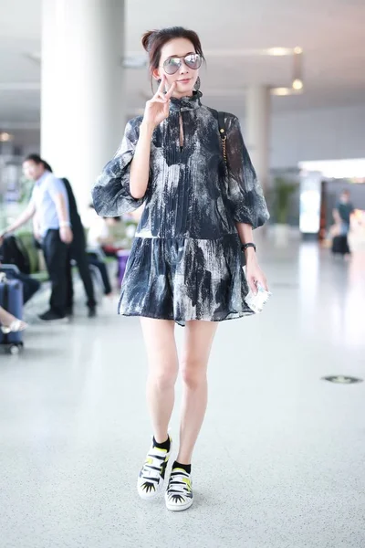 Taiwanese Model Actress Lin Chi Ling Arrives Shanghai Hongqiao International — Stock Photo, Image