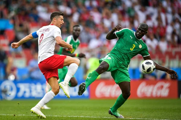 Kalidou Koulibaly Senegal Certo Desafia Robert Lewandowski Polônia Seu Jogo — Fotografia de Stock